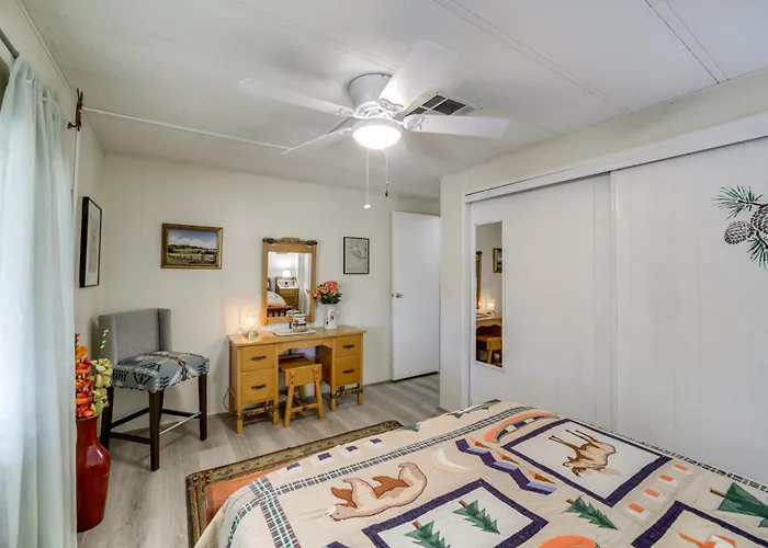 Holiday home Near Hiking & Wineries: Charming Camp Home!