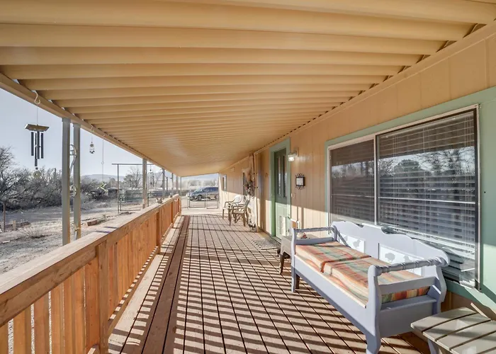 Near Hiking & Wineries: Charming Camp Home! Camp Verde