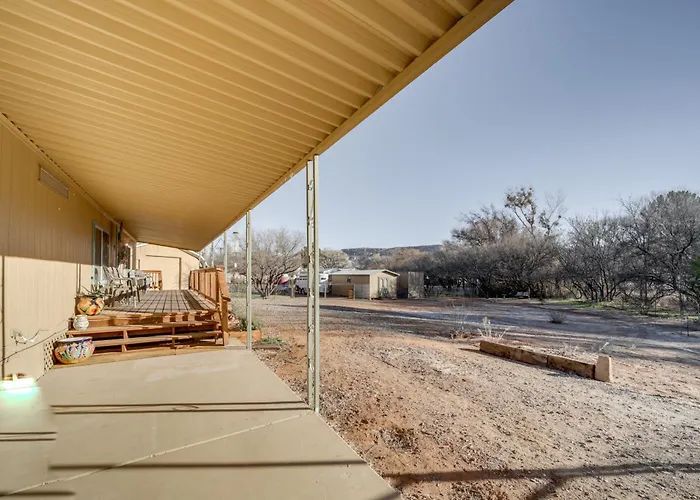 Near Hiking & Wineries: Charming Camp Home! Holiday home *