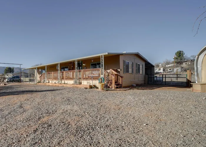 Near Hiking & Wineries: Charming Camp Home! Holiday home Camp Verde